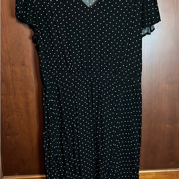 Old Navy Black & White Polka Dot Dress - Picture 5 of 7